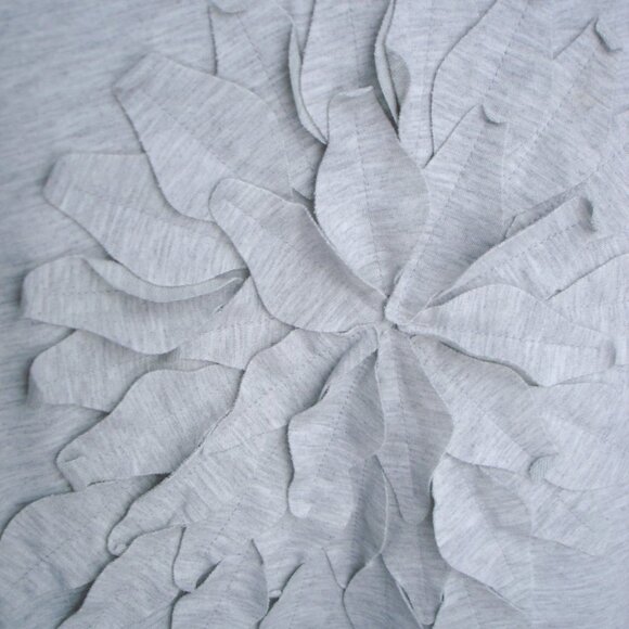 Gray Folded Flower Top XL - Picture 2 of 3